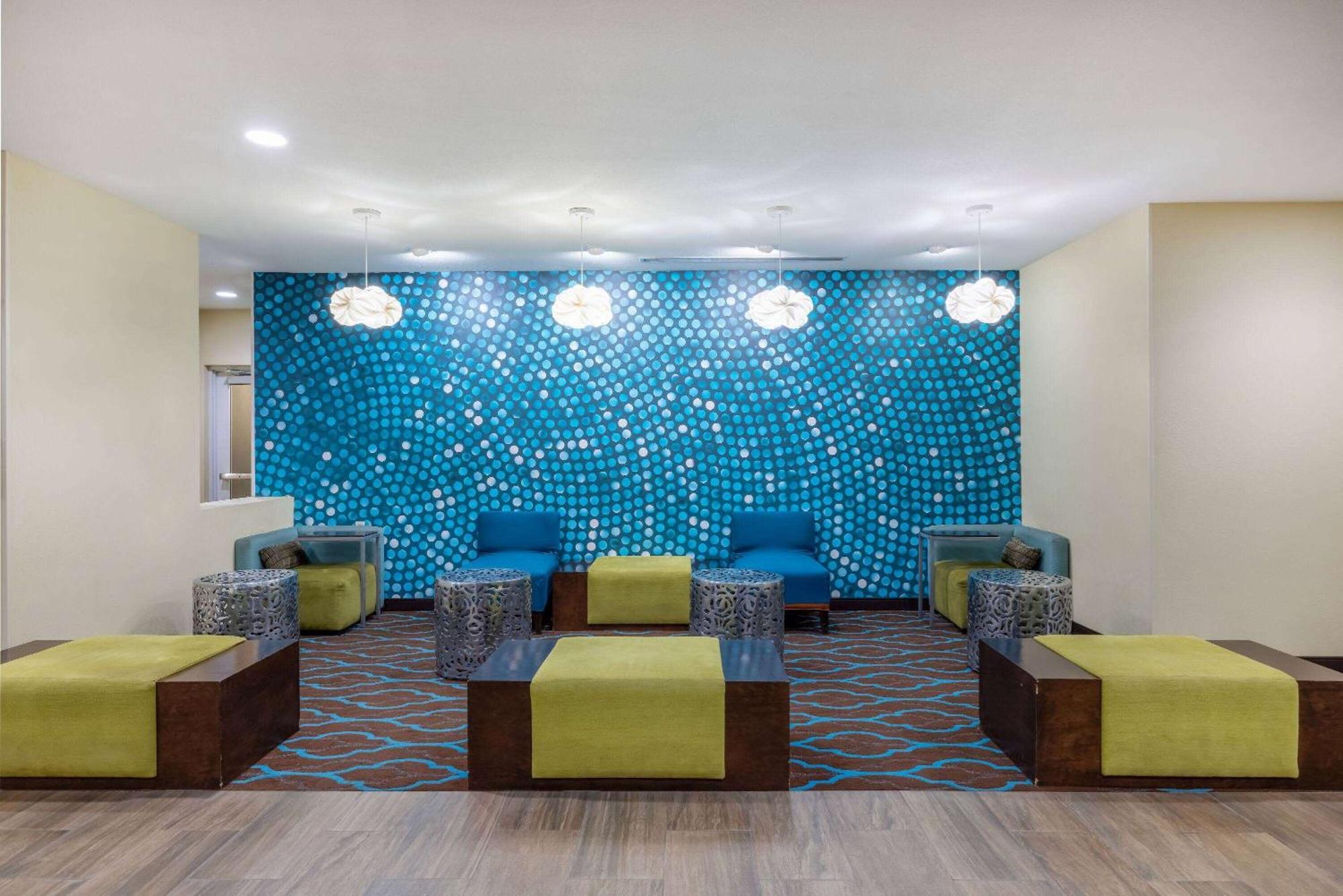 La Quinta By Wyndham Artesia Hotell Eksteriør bilde