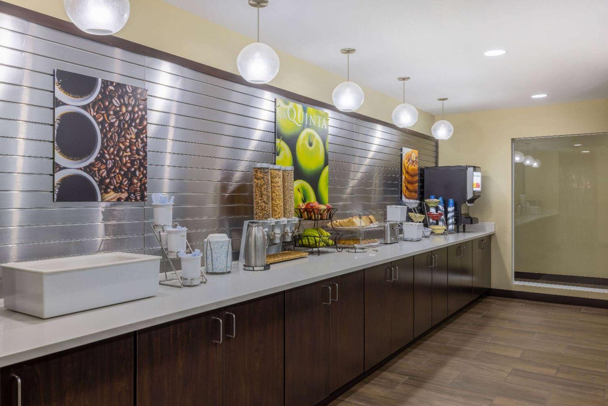 La Quinta By Wyndham Artesia Hotell Eksteriør bilde