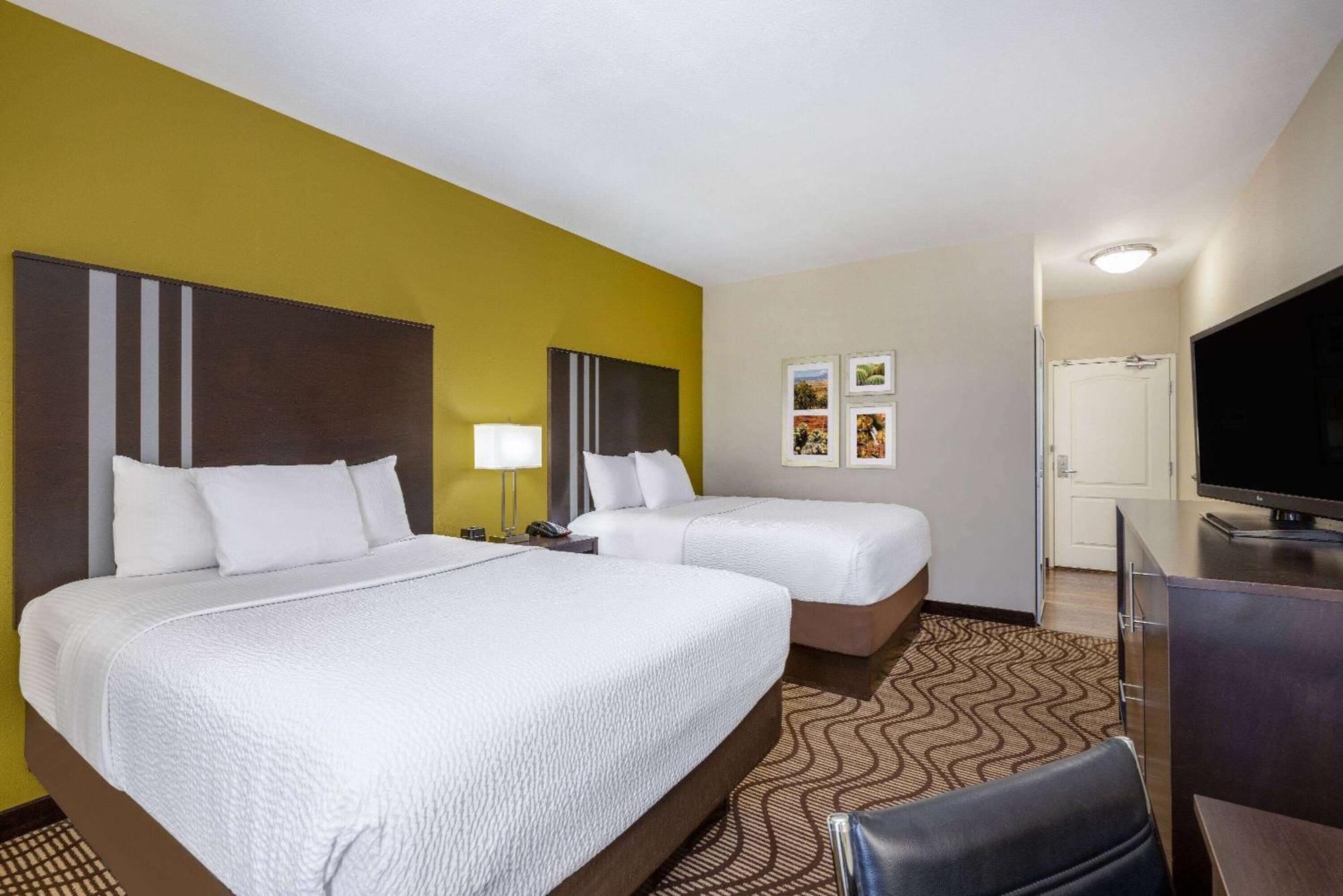 La Quinta By Wyndham Artesia Hotell Eksteriør bilde