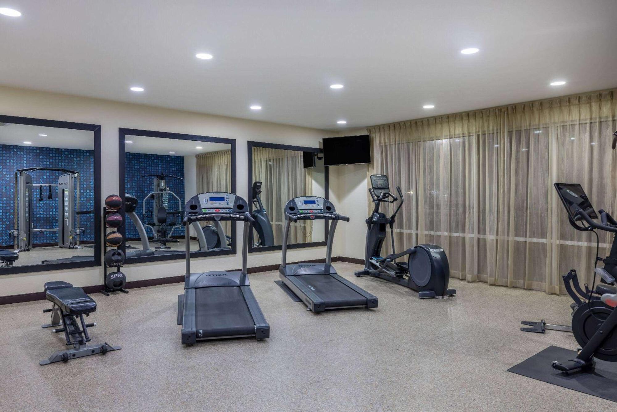 La Quinta By Wyndham Artesia Hotell Eksteriør bilde