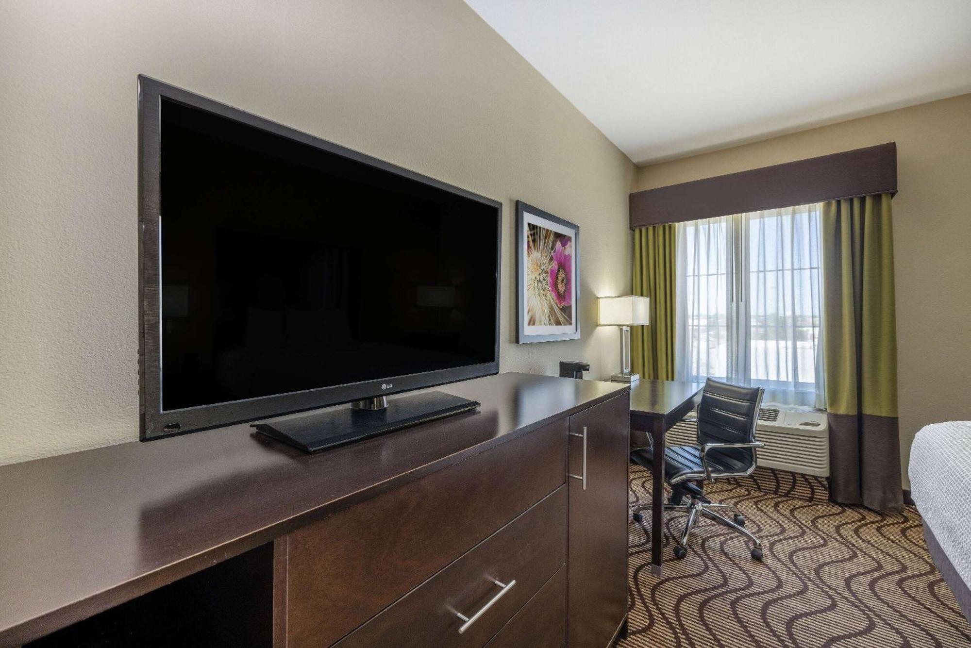 La Quinta By Wyndham Artesia Hotell Eksteriør bilde