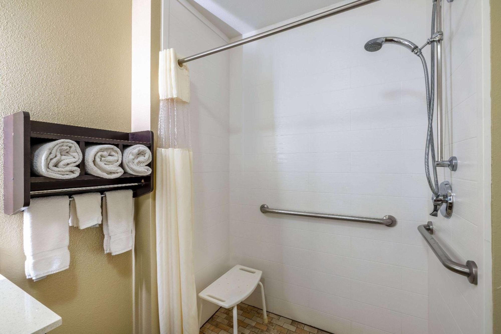 La Quinta By Wyndham Artesia Hotell Eksteriør bilde